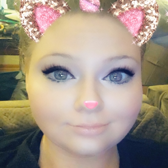 Meet your Posher, Ashley - Picture 3 of 6